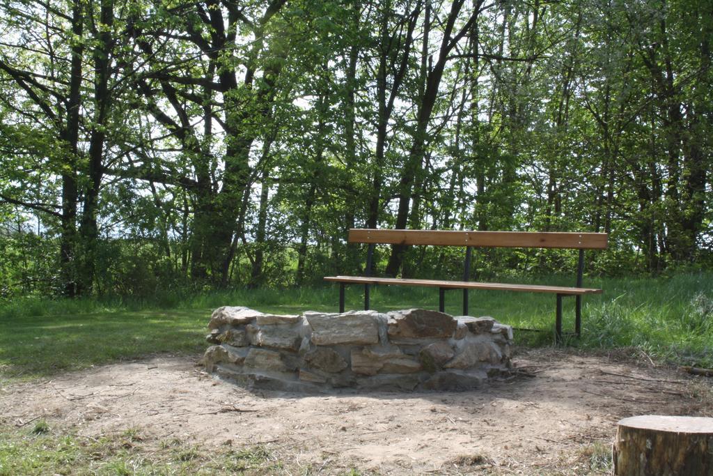 Agroturystyka Ulima Dziwiszow Exteriör bild
